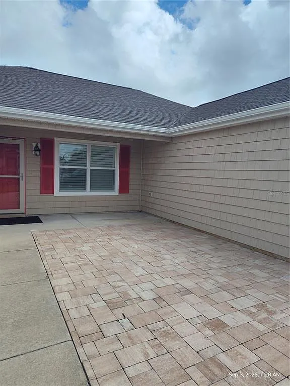 3 bed, 2.0 bath, 1392 sqft, $1,800 — Photo 4