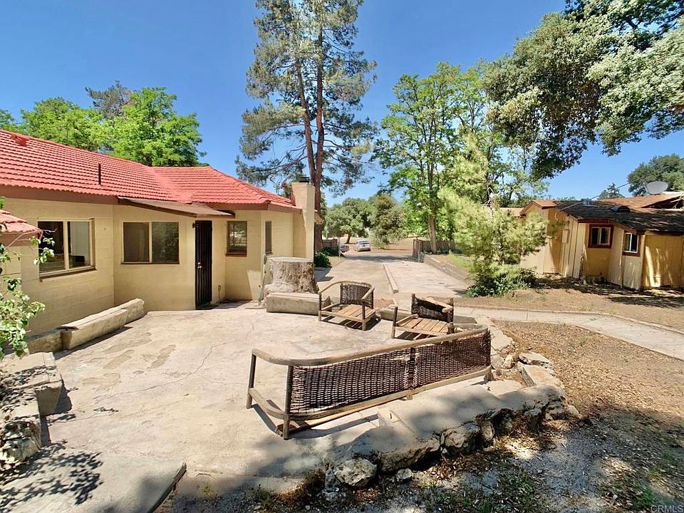 1st image of 2461-63 Live Oaks Ct