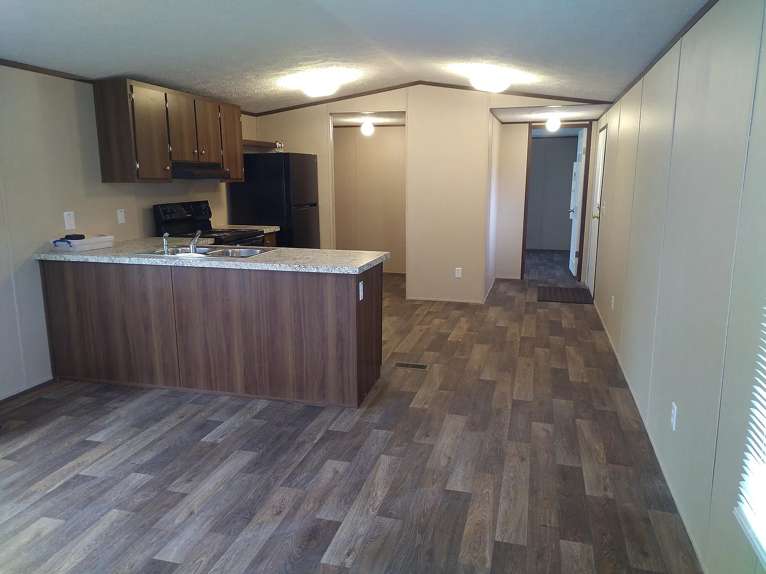 2 bed, 2.0 bath, 960 sqft, $1,489 — Photo 2