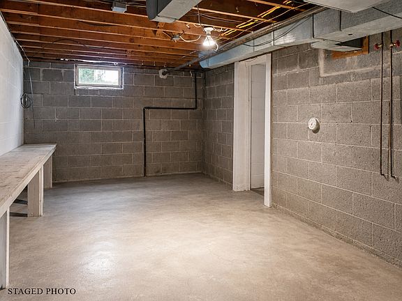 4th image of 3185 Nagle Rd