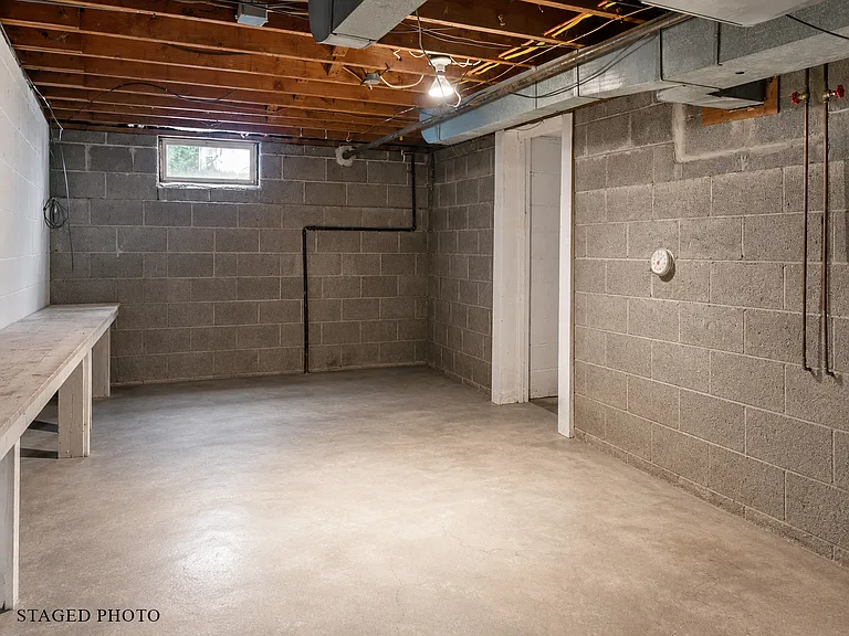 3185 Nagle Rd — Photo 4
