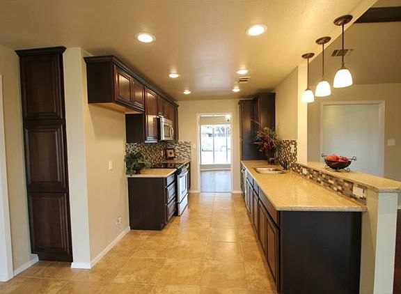 4th image of 9925 Farmington Dr