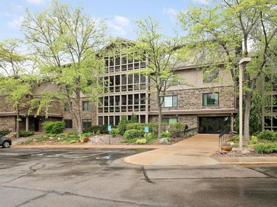3801 98th St W #108, Bloomington, MN, 55431