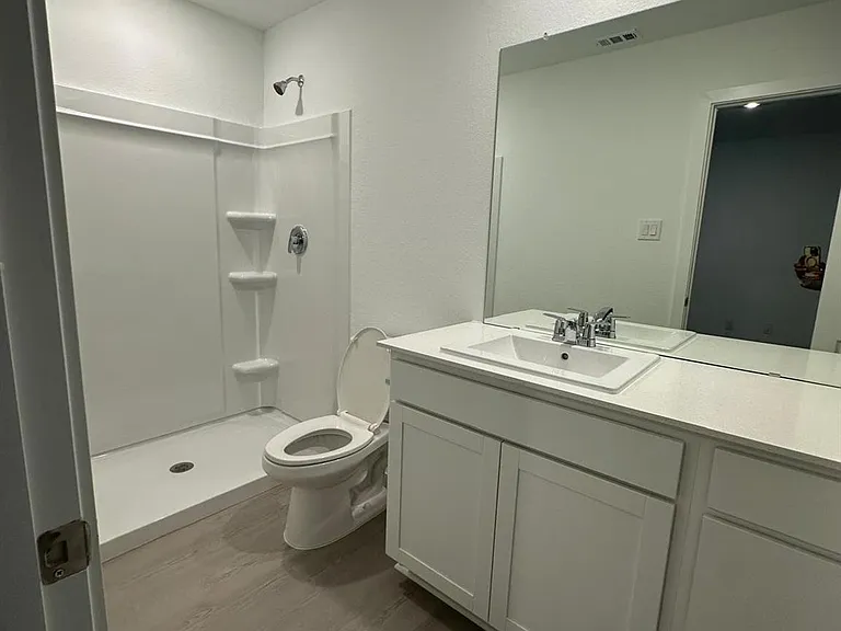 939 Pertuso Ln — Photo 11