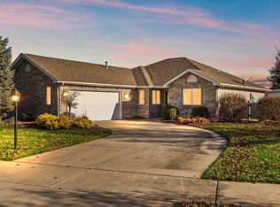 1309 Medlee Dr, Hobart, IN 46342