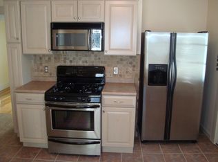 4 Beech St #4, Newton, MA 02458