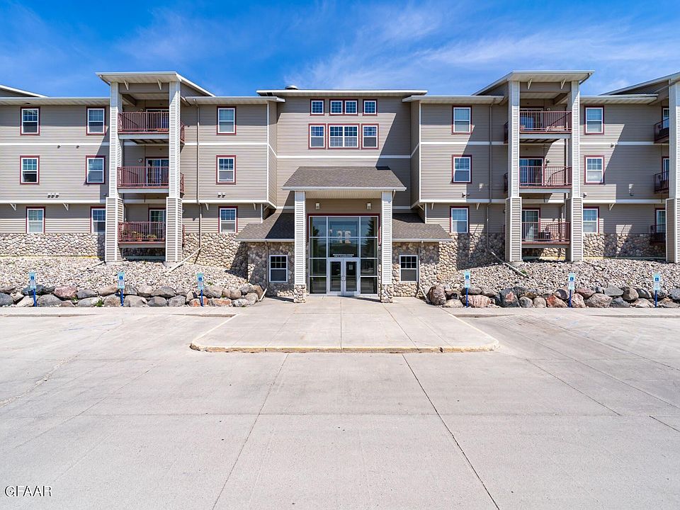 1st image of 4600 Washington Ave S #120