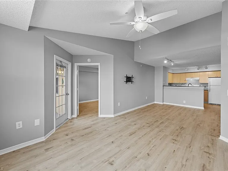 8736 River Homes Ln #7304 — Photo 10