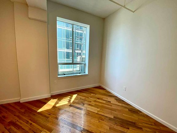 5th image of 29-28 41st Ave APT 904