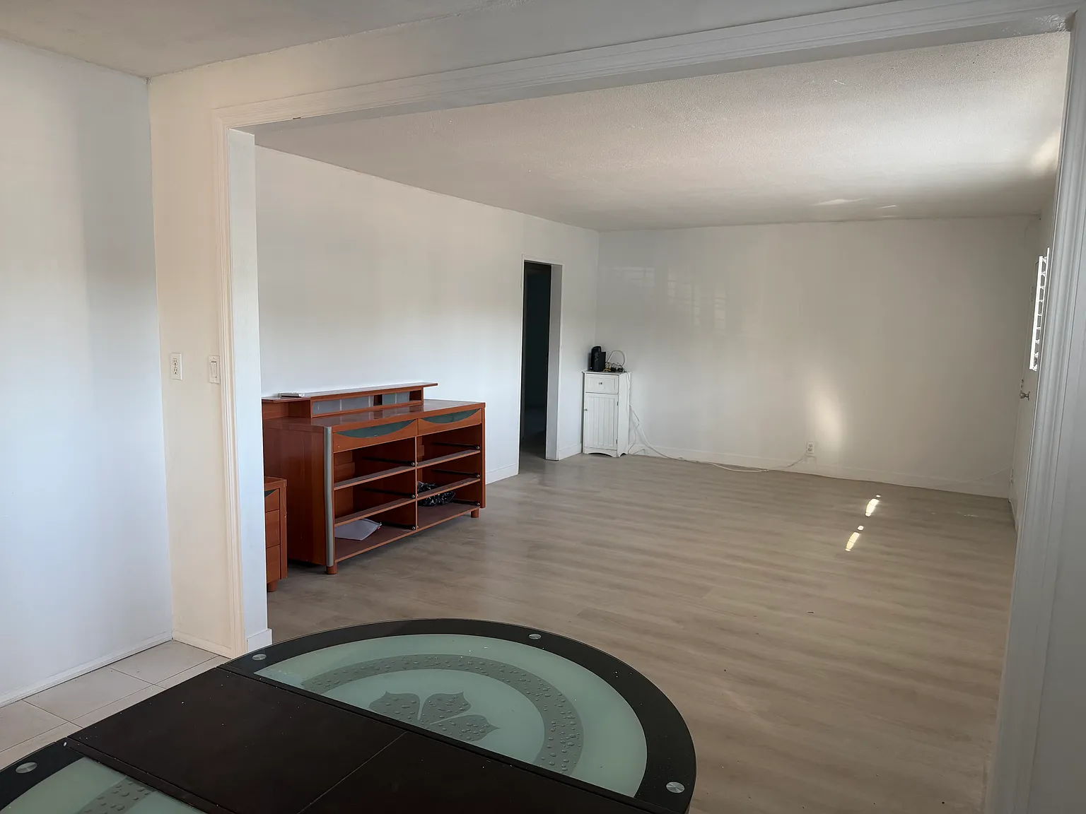 4 bed, 1014 sqft, $3,400 — Photo 4