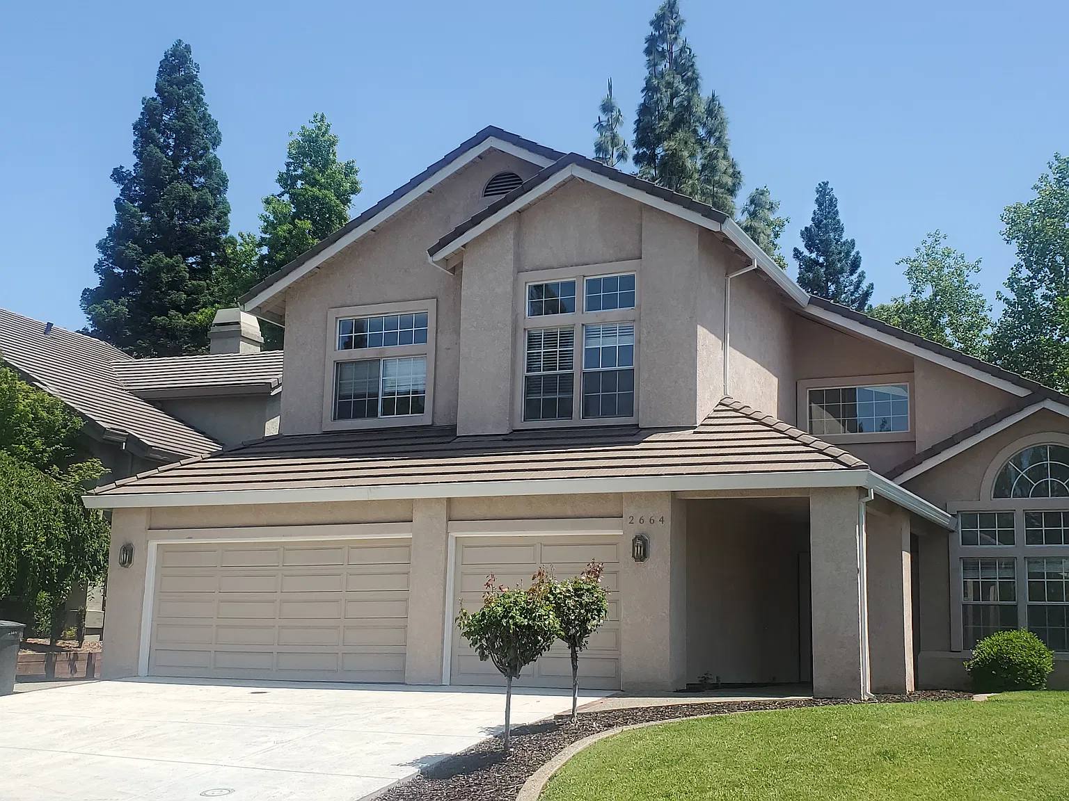 5 bed, 3200 sqft, $4,150 — Photo 2