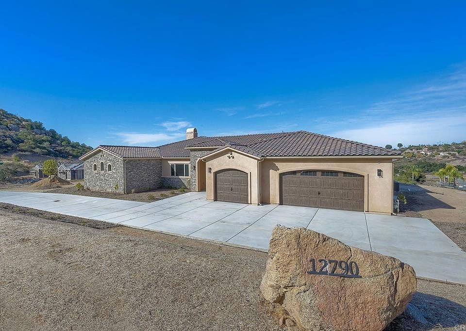 1st image of 12790 Vineyard Crest Pl #34