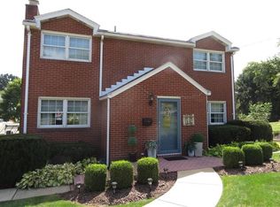 215 Clarendon Ave, Lower Burrell, PA 15068