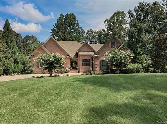 2nd image of 2234 Metcalf Dr