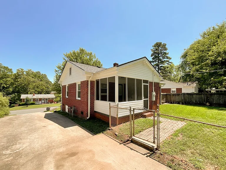 2232 Falmouth Rd — Photo 5
