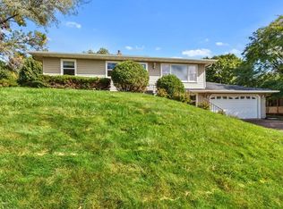 1779 Upper Afton Rd E, Saint Paul, MN 55119