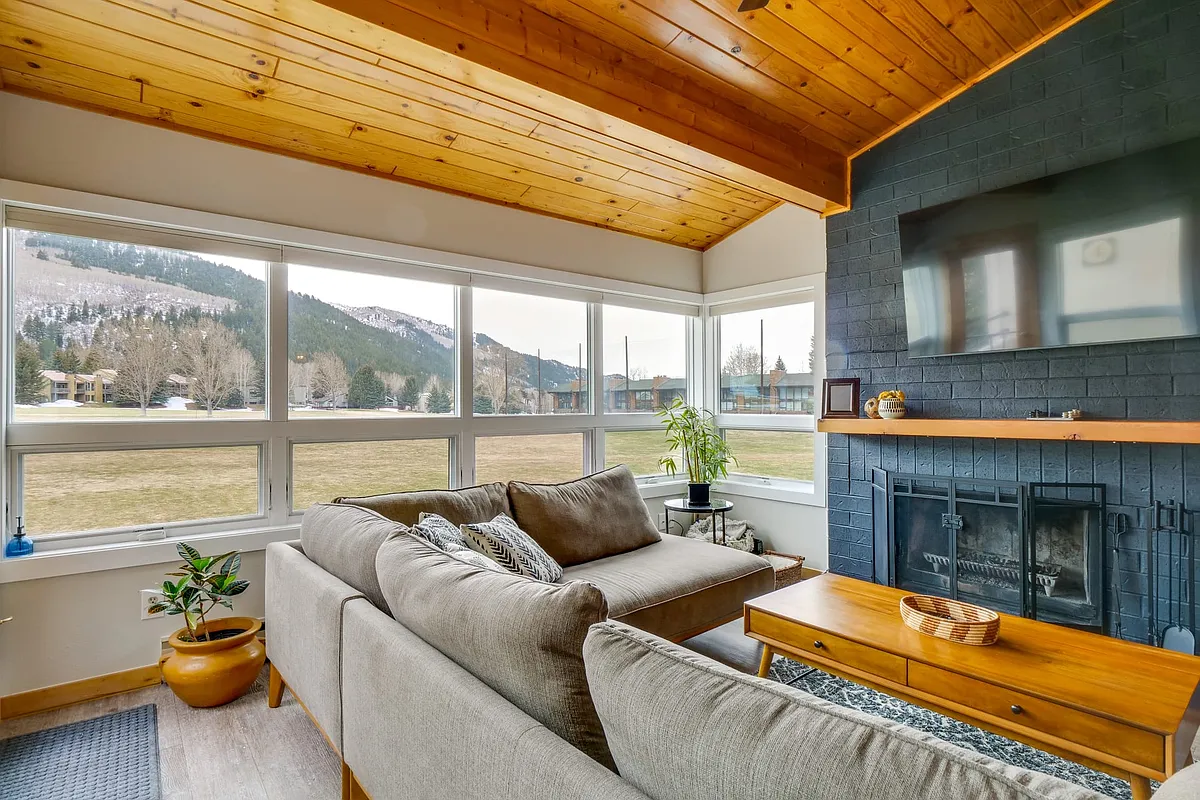 Building Photo - 146 Columbine Cir #2