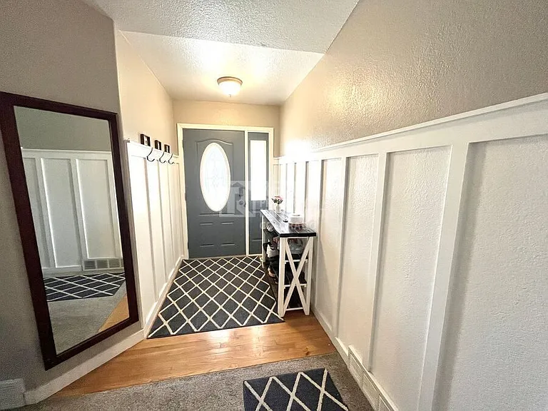654 Montrail Dr — Photo 3