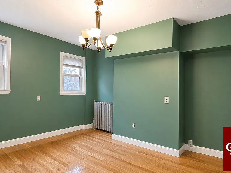 196 Dorchester St — Photo 8
