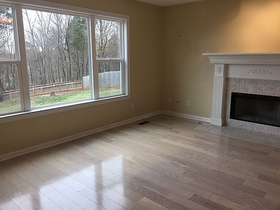 5th image of 9840 Crestline Dr