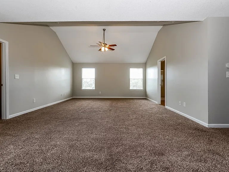 3711 Arminto Dr — Photo 9