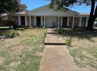 105 Crockett Ln, Hewitt, TX 76643