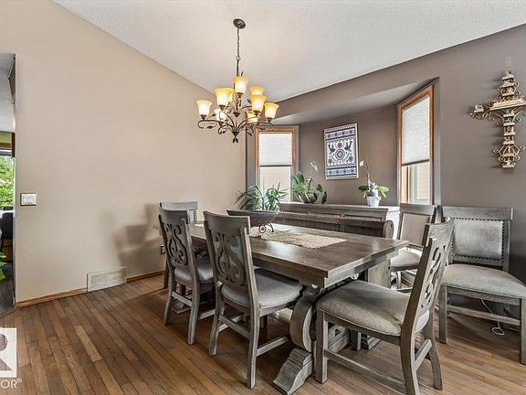 3rd image of 16 Harrold Pl