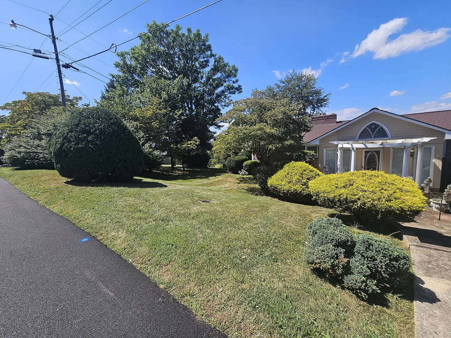 3 bed, 1971 sqft, $1,495 — Photo 3