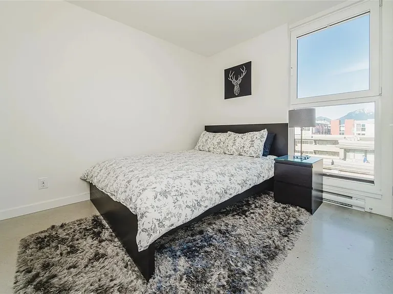 150 Cordova St E #902 — Photo 5