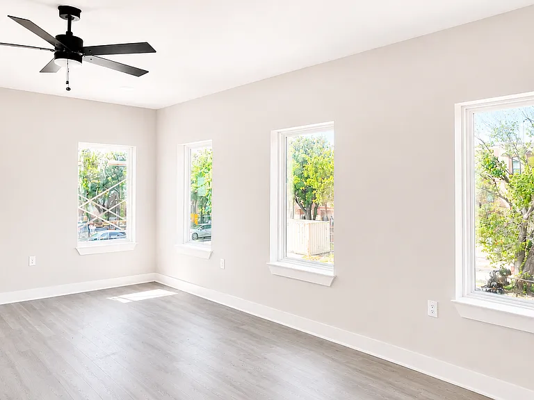 2645 Stanley Ave — Photo 8