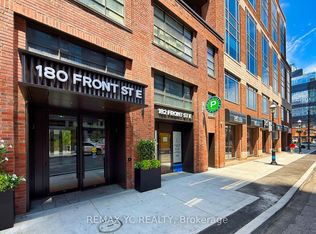 180 Front St E #3303, Toronto, ON M5A 4N3