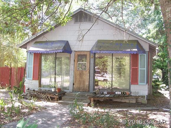 1st image of 903 NW 30th Ave