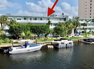 455 Golden Isles Dr APT 307, Hallandale, FL 33009