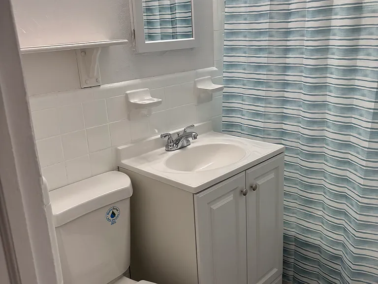233 Phoenetia Ave #2 — Photo 10