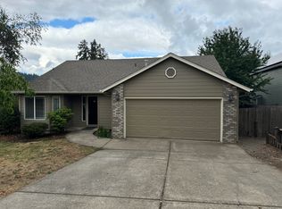 933 Pioneer Dr, Silverton, OR 97381