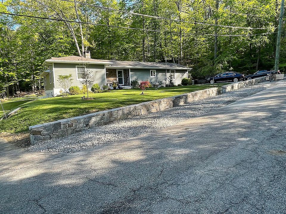 2nd image of 123 Upper No Highland Pl
