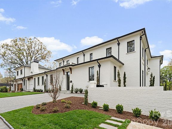 4th image of 2208 Overhill Rd