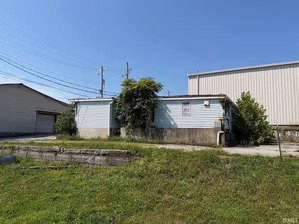 1006 13th St, Bedford, IN 47421