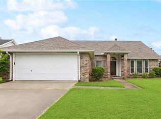 310 Oakley Ln, Destrehan, LA 70047