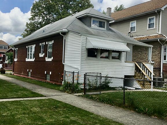 3rd image of 2747 S Highland Ave