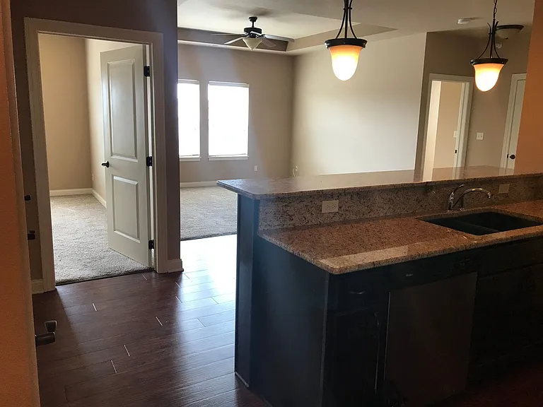 2805 Northridge Pkwy #201 — Photo 3