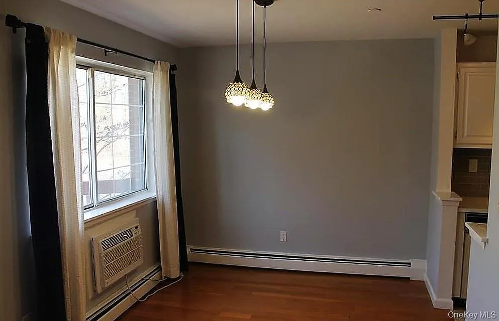 2 bed, 2.5 bath, 1320 sqft, $3,975 — Photo 3
