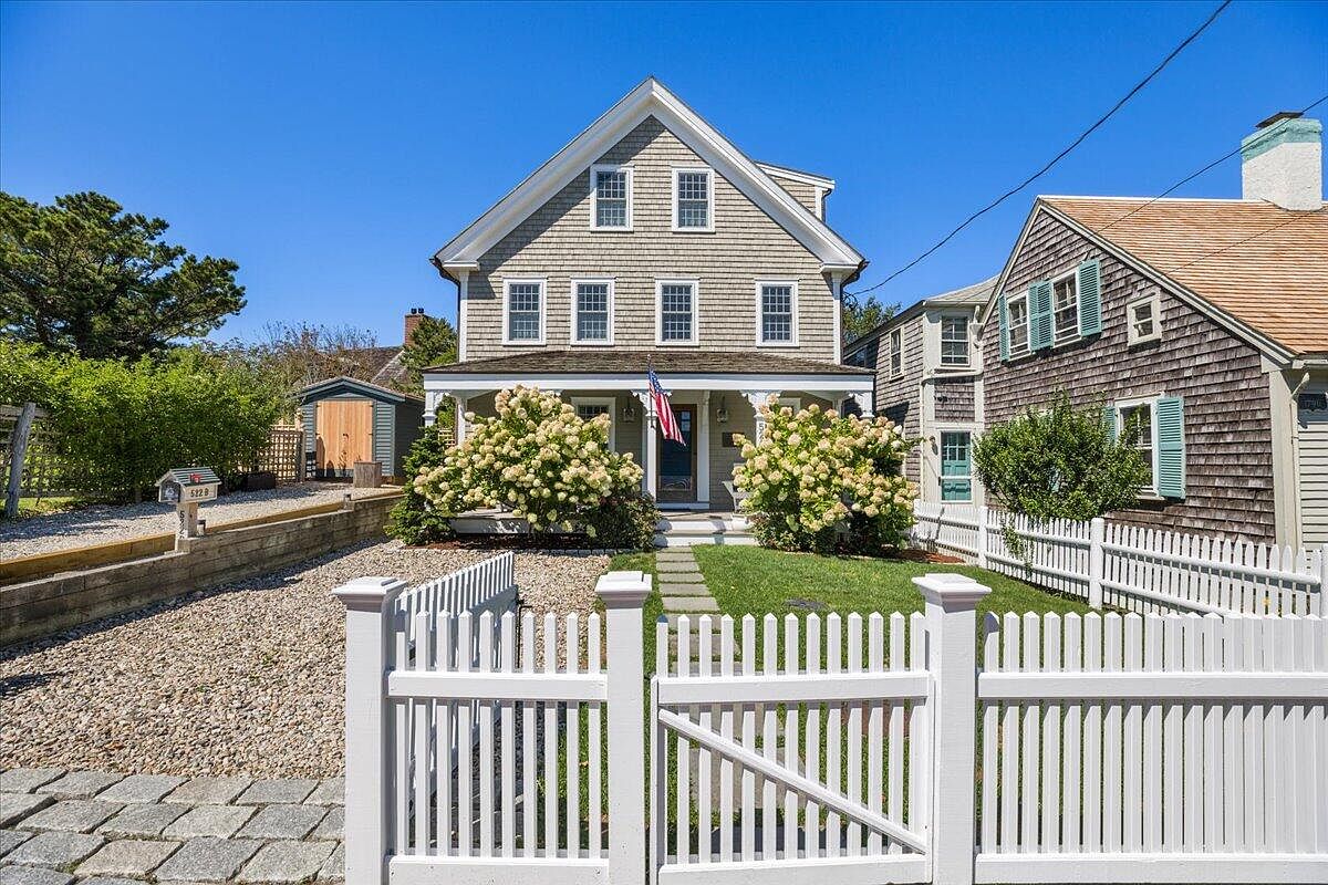 524 Commercial Street, Provincetown, MA 02657 | Zillow