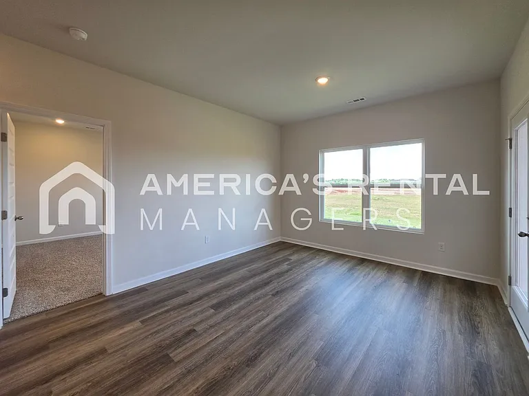 181 Keller Dr — Photo 33
