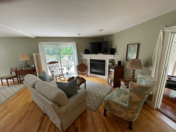 Cozy and clean propane fireplace