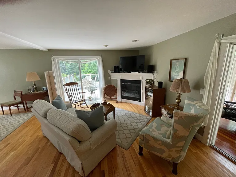 Cozy and clean propane fireplace