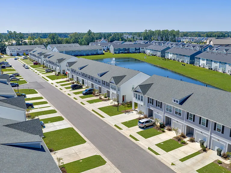 HARMON Foxbank by Crescent Communities — Photo 42