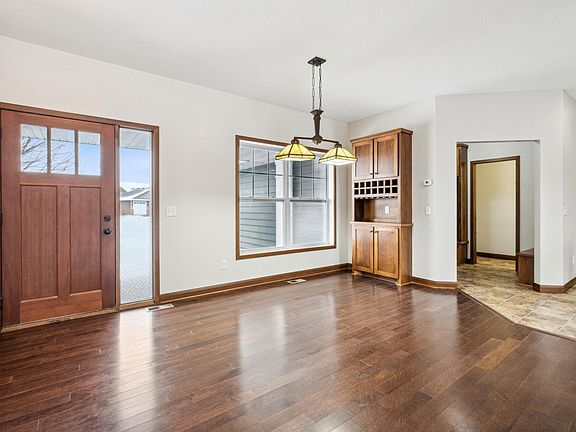 5th image of 24609 Kestrel Ave