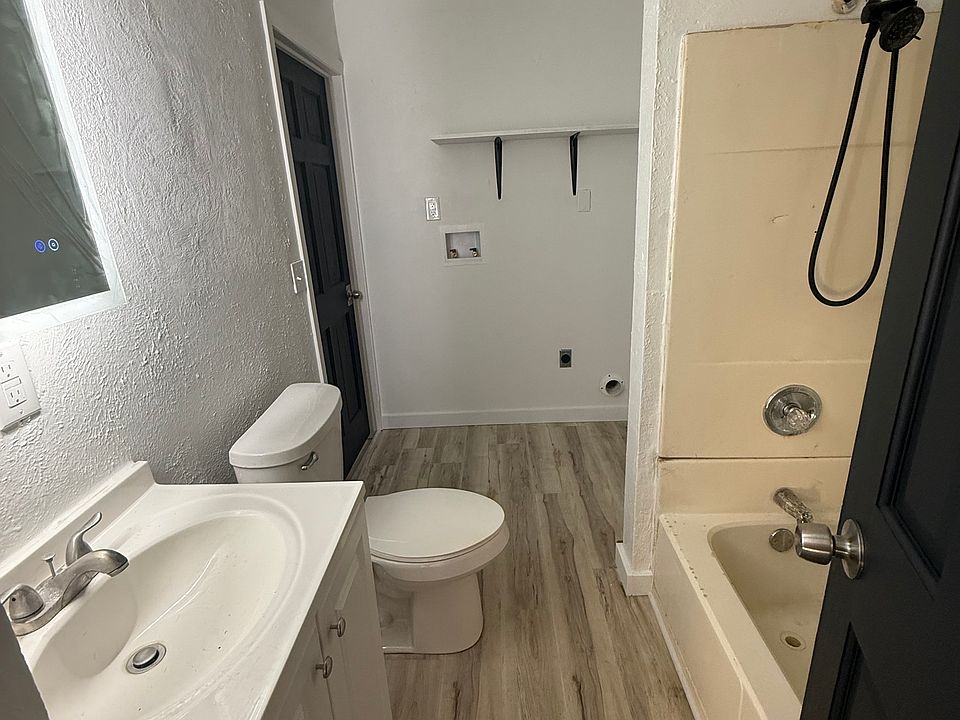 1st image of 3540 Dupont St