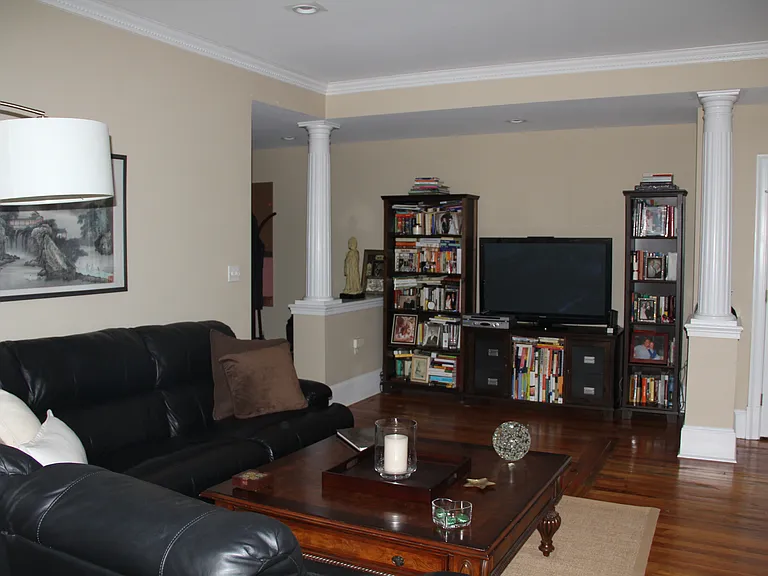 1423 R St NW #305 — Photo 6